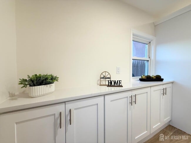 Building Photo - 6 Fitch St