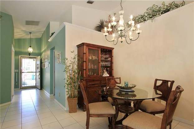 Building Photo - 15035 Sterling Oaks Dr