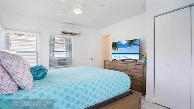 Building Photo - 2716 N Ocean Blvd