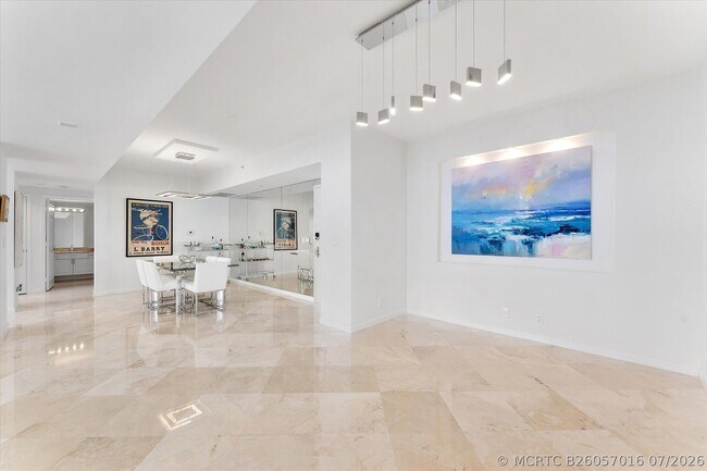 Building Photo - 3200 N Ocean Blvd