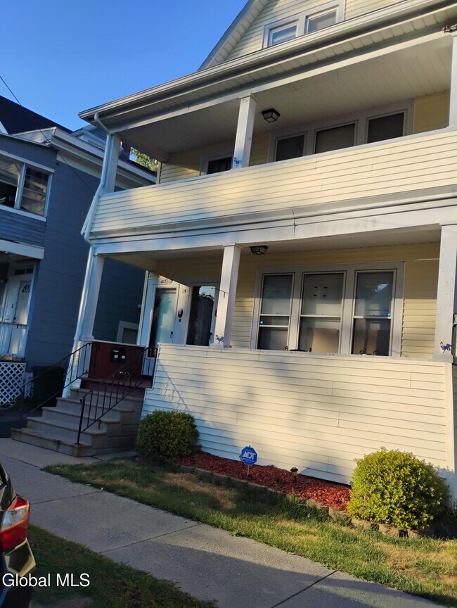 Building Photo - 15 Arcadia Ave
