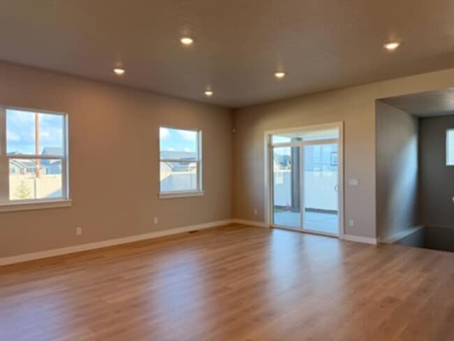 Building Photo - Beautiful Home new construction