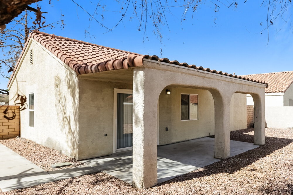 Building Photo - 1024 Sky Forest Dr