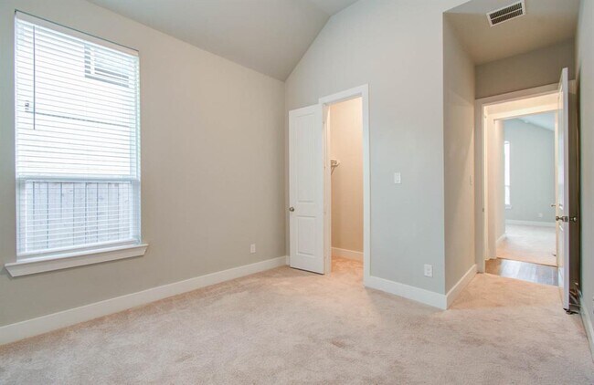 Building Photo - 15606 Pacific Loon Ct