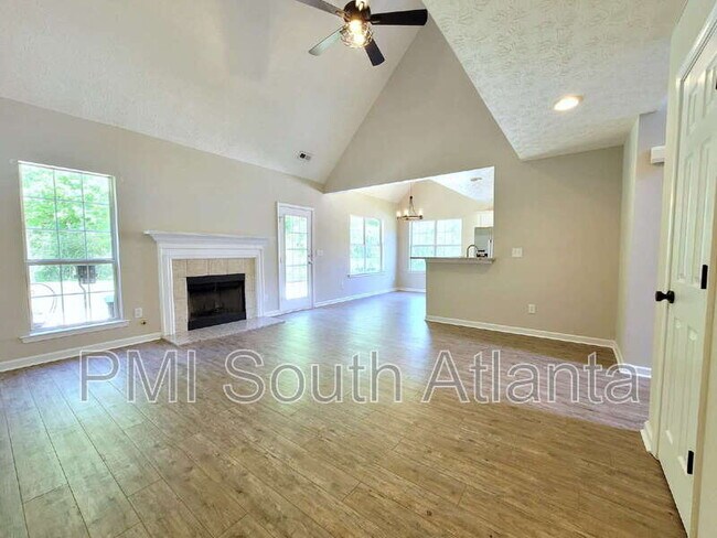 Building Photo - 235 Briarsweet Way