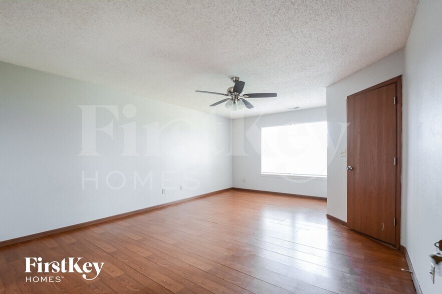 Building Photo - 5742 Ensley Ct