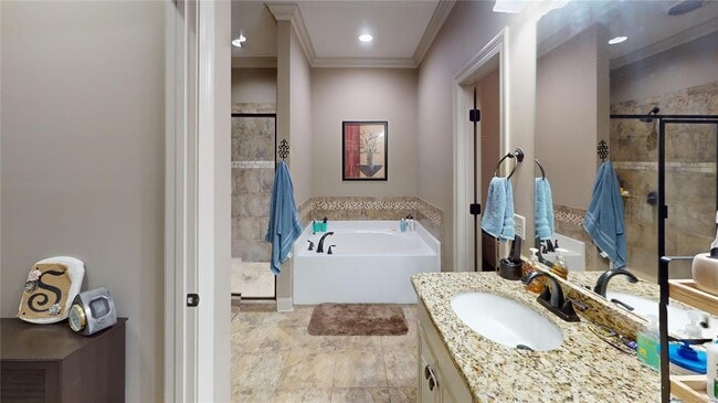 Building Photo - 150 Village Ct