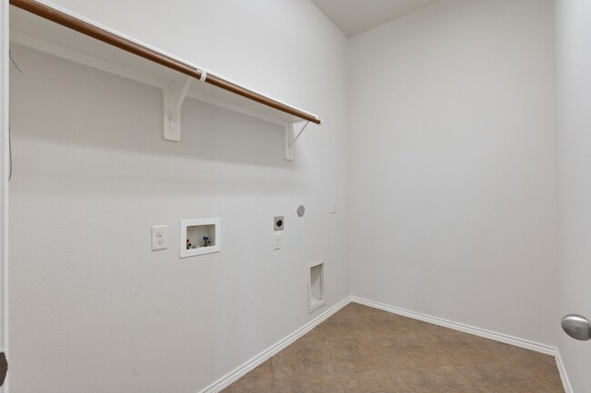 Building Photo - 2707 Oak Pass Ct