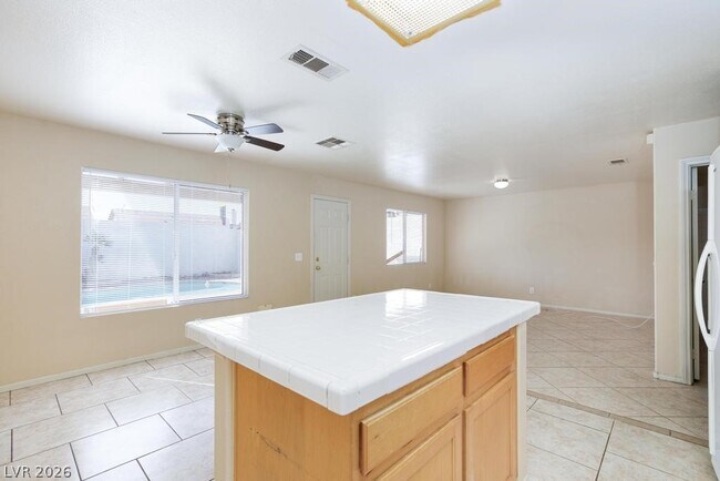 Building Photo - 6533 Elk Creek Ln