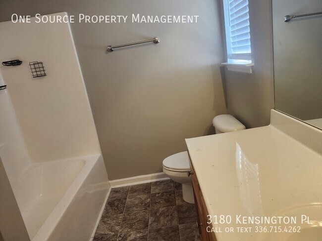 Building Photo - 3180 Kensington Pl