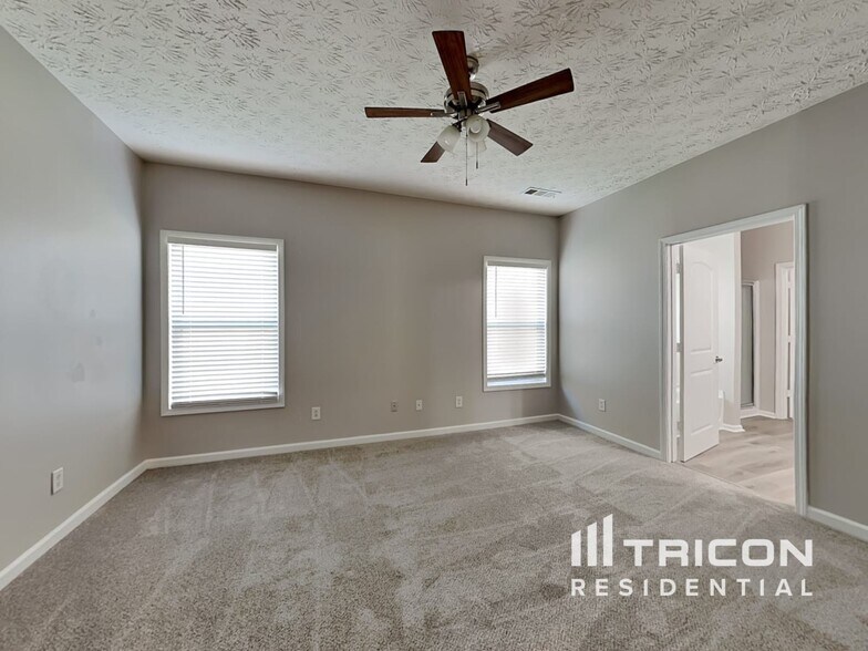 Building Photo - 2350 Dalton Park