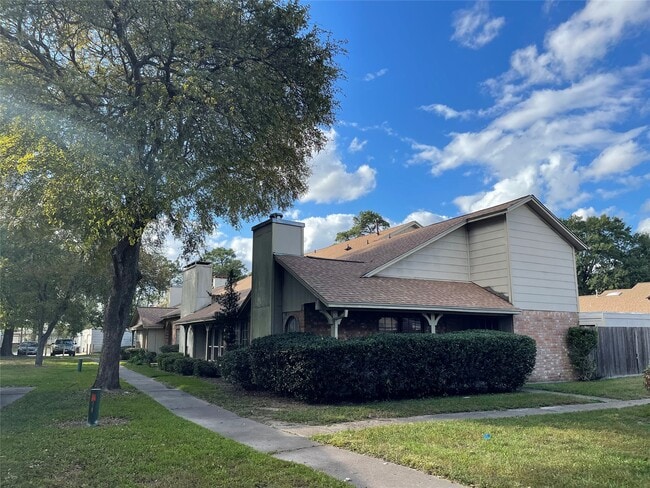 Building Photo - 12335 W Village Dr