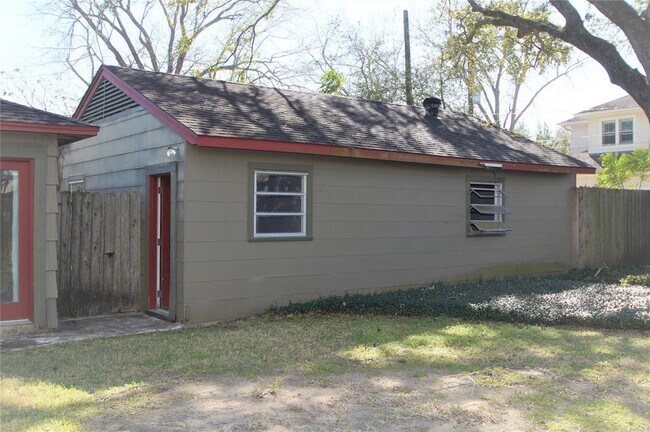 Building Photo - 5564 Aspen St