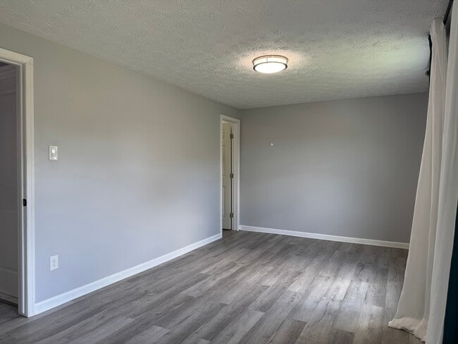 Building Photo - 5585 Hecate Ct