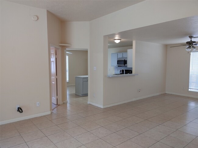 Building Photo - 28811 Sedgefield St
