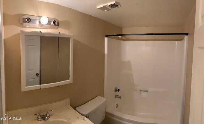 Building Photo - 2217 E Cactus Rd