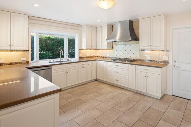 Building Photo - 6404 Avenida Wilfredo