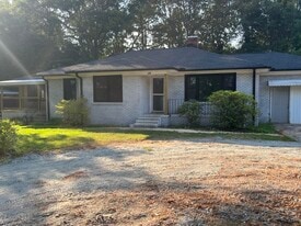 Building Photo - 220 Summey St