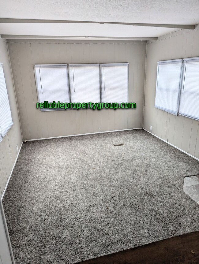 Building Photo - New Price - Fort Wayne