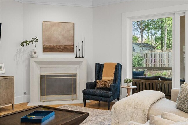 Building Photo - 1381 Wessyngton Rd NE