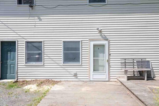 Building Photo - 126 Red Top Rd