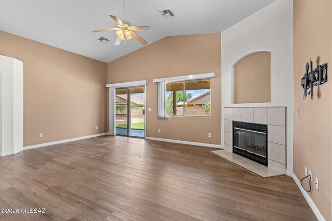 Building Photo - 8969 E Martha Root Ct