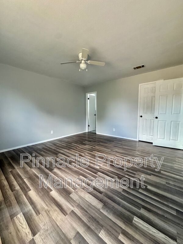 Building Photo - 1014 Alpha Cir