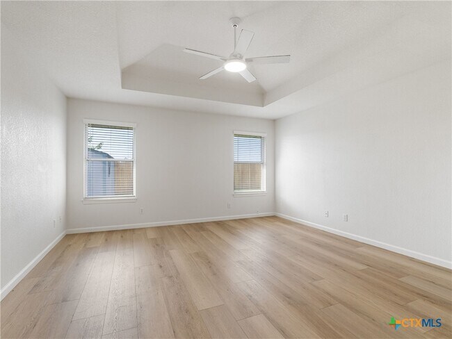 Building Photo - 1625 Sunnybrook Dr