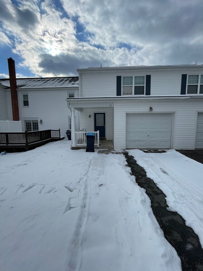 Building Photo - 2 Bed 2 Bath Townhouse In Mountville