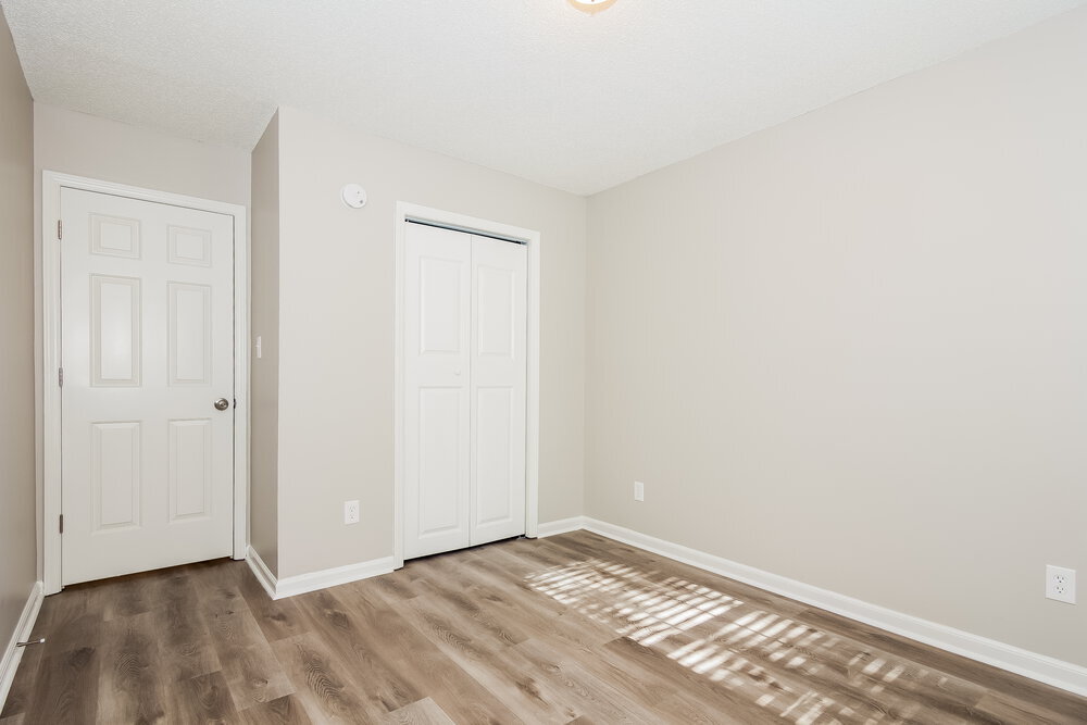 Building Photo - 2222 Sloan Dr