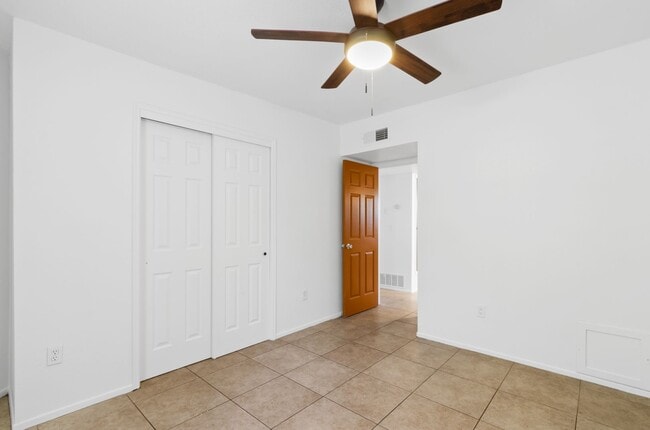 Building Photo - Incredible home with lovely patio perfect for you! Check it out today!