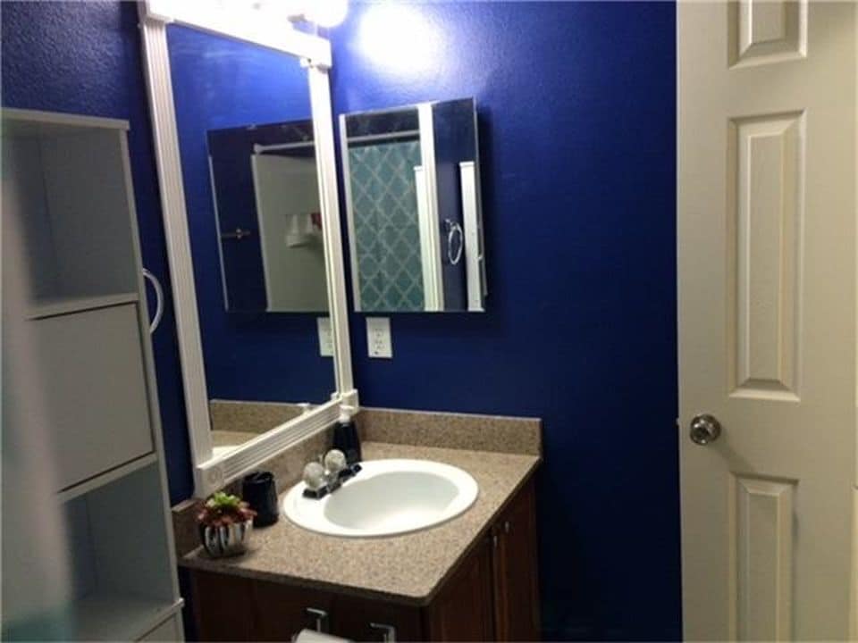 Half BathRoom located in 1st Floor - 2810 Legends Crest Drive