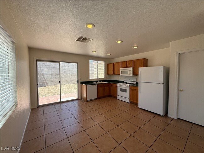 Building Photo - 5921 Forest Creek Rd