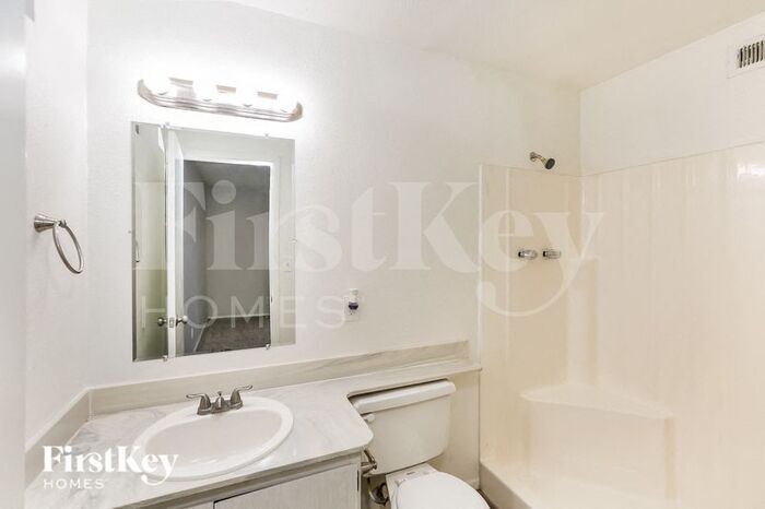 Building Photo - 9731 N 56th Dr