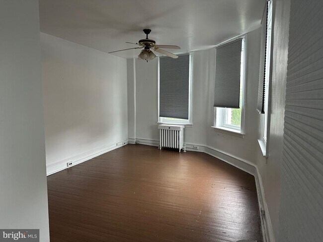 Building Photo - 222 Haverford Ave