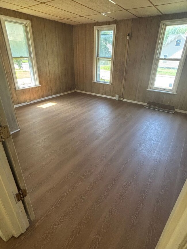 Building Photo - Section 8 Accepted!