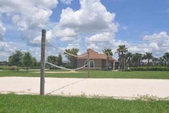 Building Photo - 2310 Lancashire St