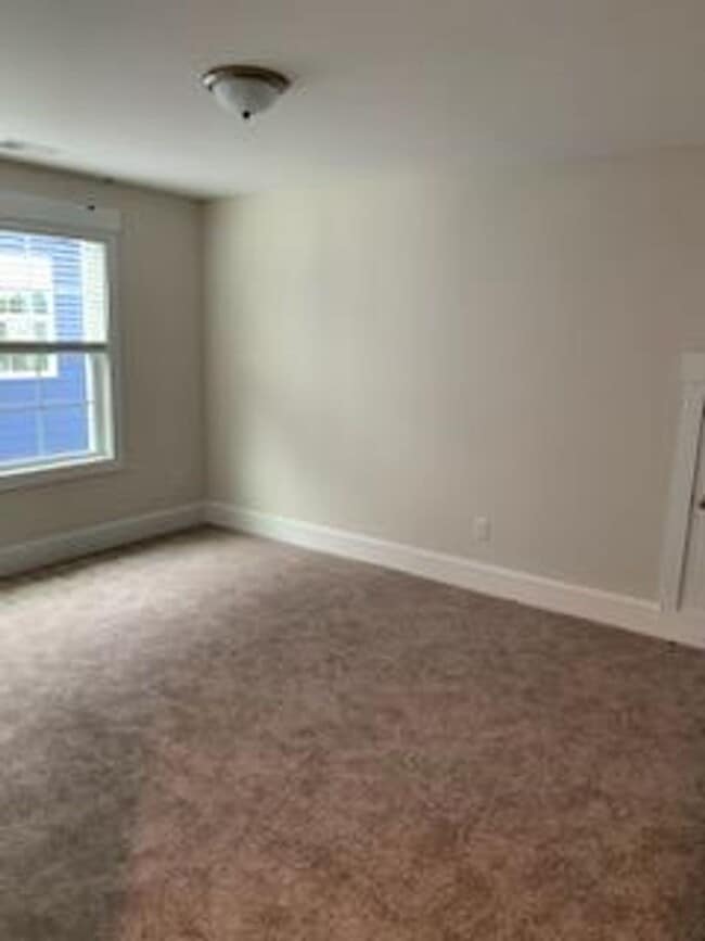 Building Photo - Available Rental located in desirable area...