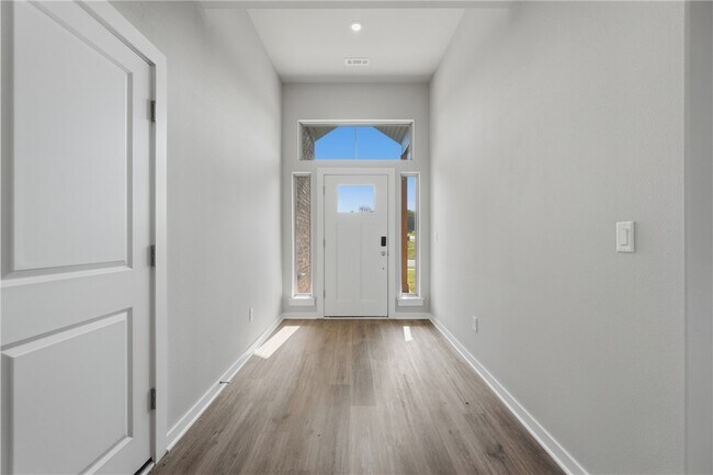 Building Photo - 2300 Zane St