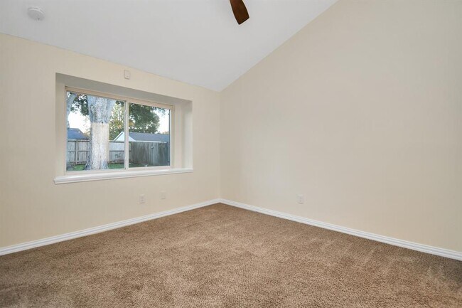 Building Photo - 17107 Amber Ridge Dr