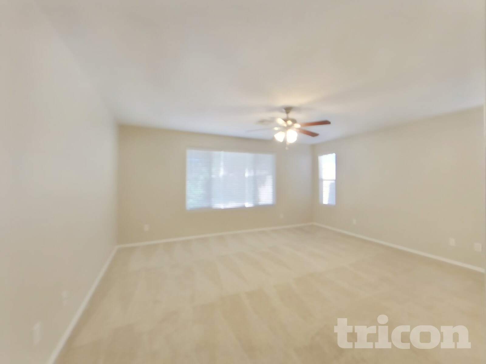 Building Photo - 1502 E Mayfield Dr