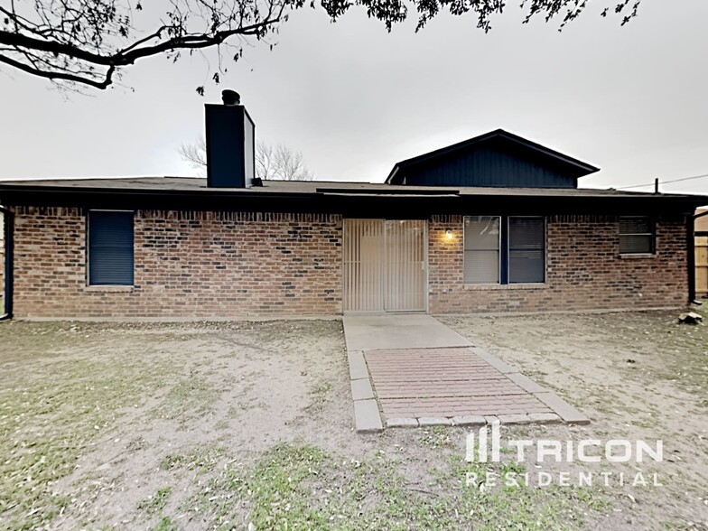 Building Photo - 6705 Lampe Ct