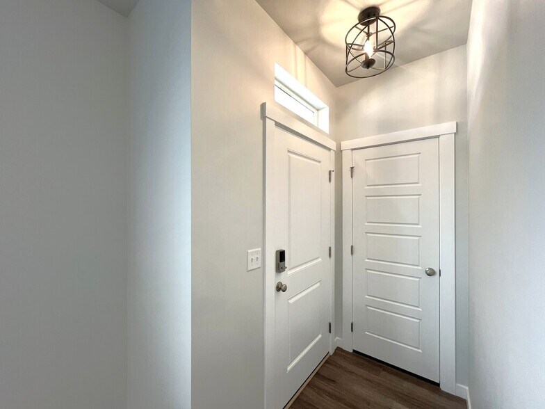 Building Photo - 3089 E Mossy Creek Dr