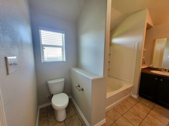 Building Photo - 7017 Mohegan Dr