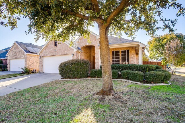 Beautiful Corner Lot Home in North Arlington- 3 Bed, 2 Bath- Ready for New Tenants- Arlington ISD - Beautiful Corner Lot Home in North Arlington-  3 Bed, 2 Bath- Ready for New Tenants- Arlington ISD