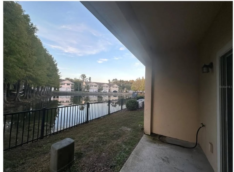 Building Photo - 10642 Regent Square Dr