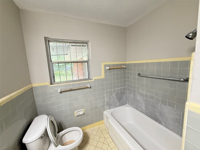 Building Photo - 1434 Marleen St