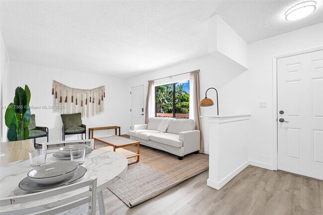 Building Photo - 13210 Memorial Hwy