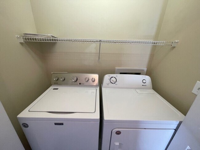 Building Photo - Braxton Village Home For Rent!