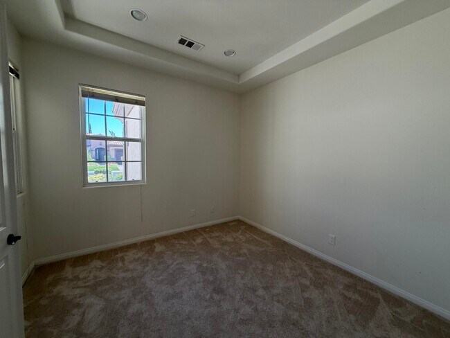 Building Photo - 52345 Shining Star Ln